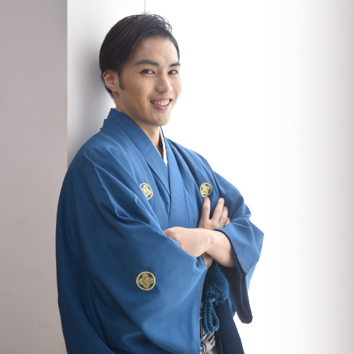 成人男性レンタルおでかけパックのイメージ写真：袴を着ている男性の写真